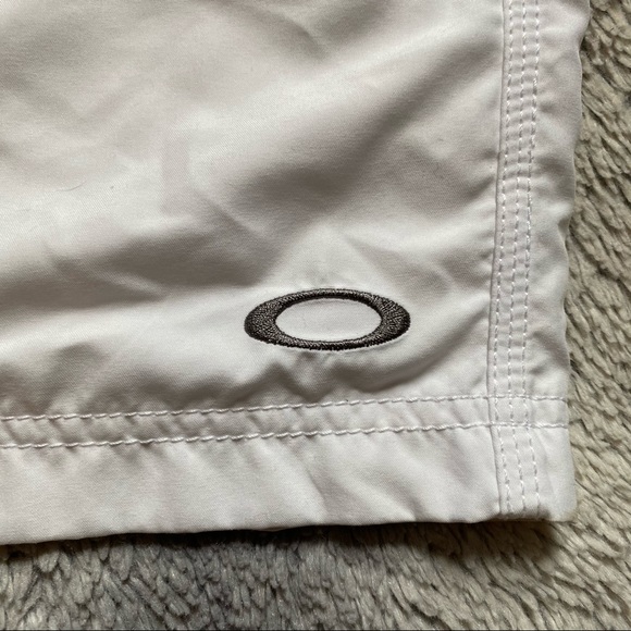Oakley Board Shorts Mens 38 White & Black - Picture 4 of 7